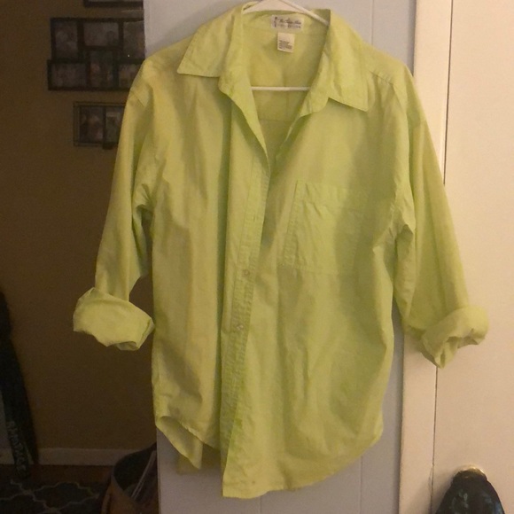Bright green button down size large - Picture 4 of 5